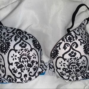 PINK Wear Everywhere Push-Up Bra